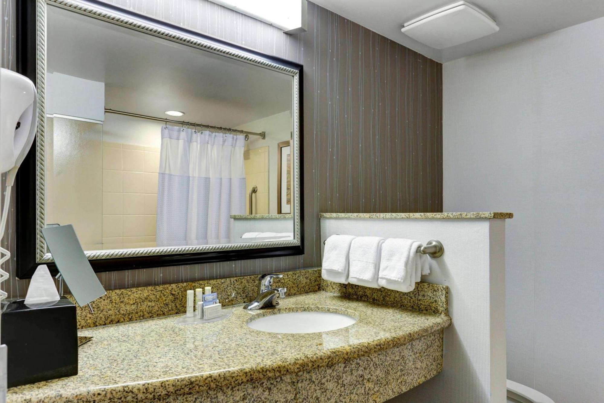 คอร์ทยาร์ด แอนนิสตัน อ็อกซ์ฟอร์ด Hotel ภายนอก รูปภาพ